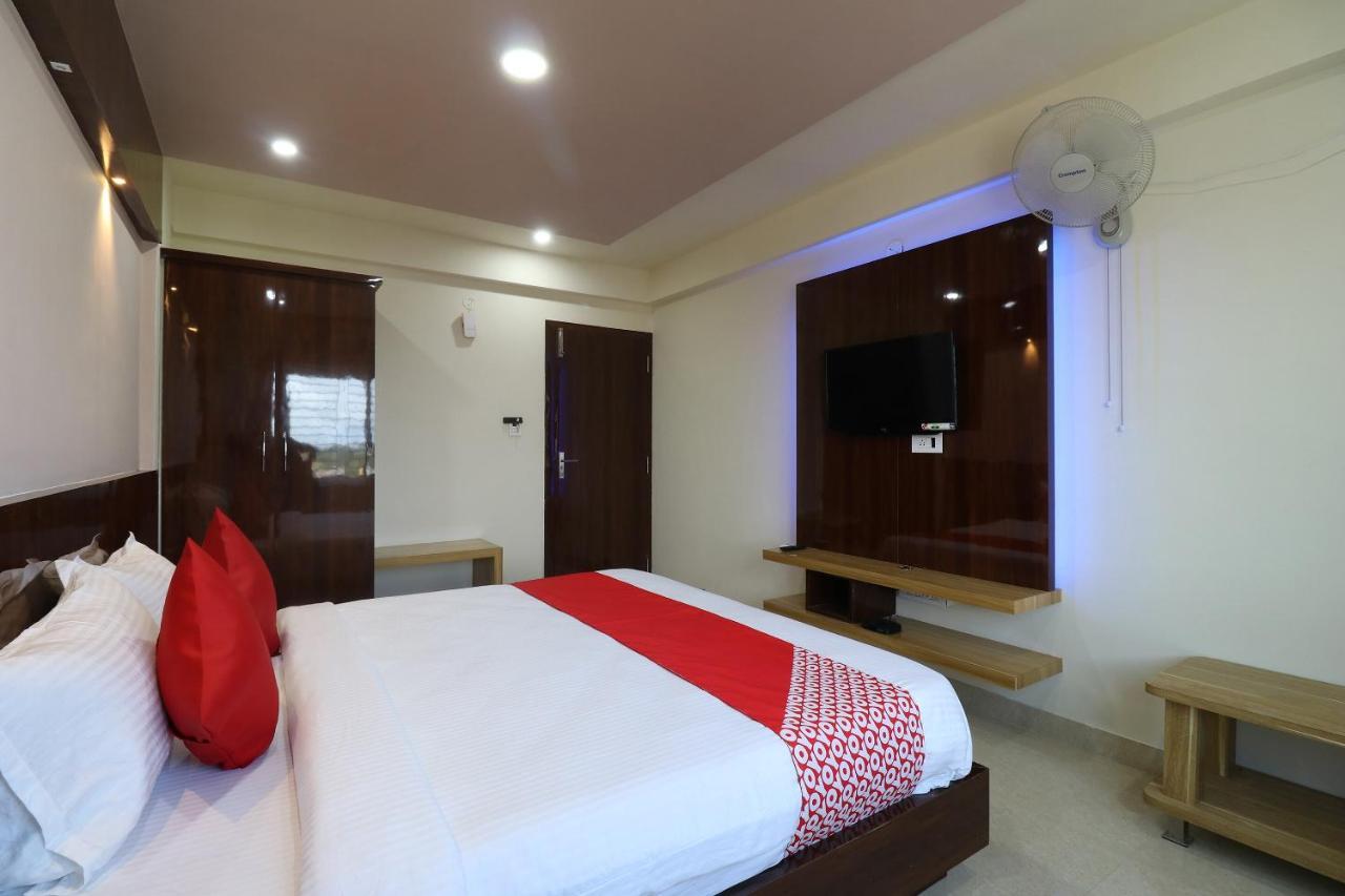 Oyo 37349 Sai Palace Hotel Chik Bānavar Zewnętrze zdjęcie
