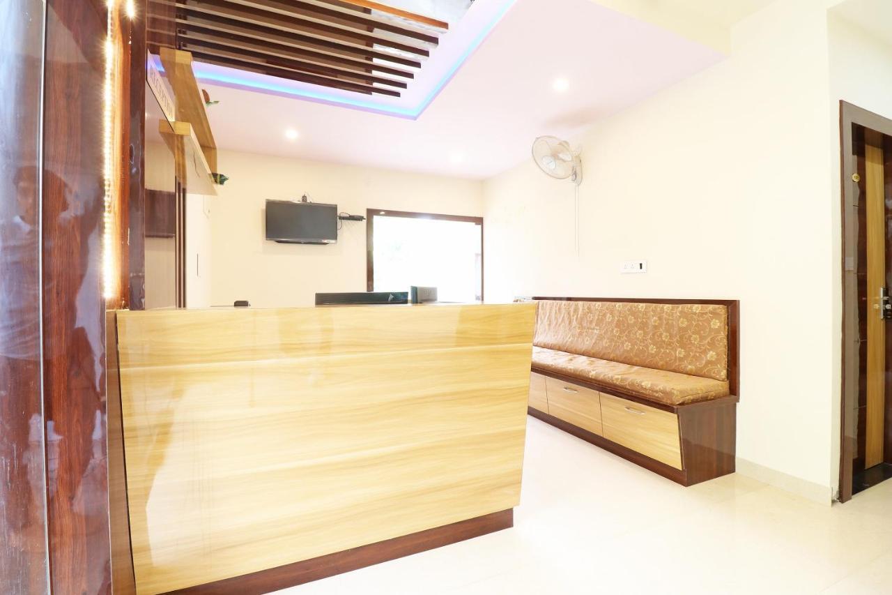 Oyo 37349 Sai Palace Hotel Chik Bānavar Zewnętrze zdjęcie